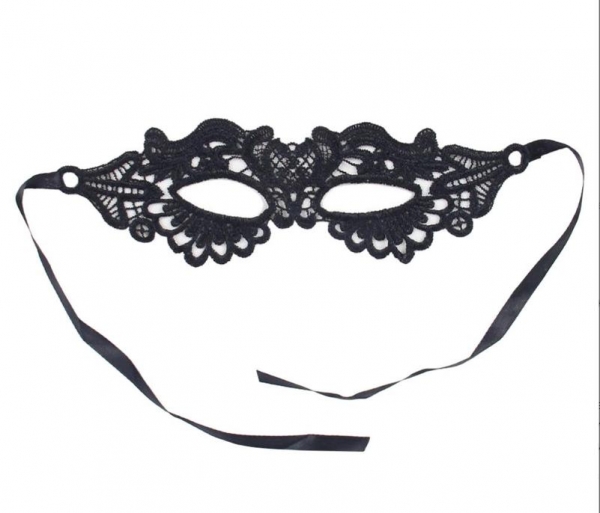 Женская кружевная маска